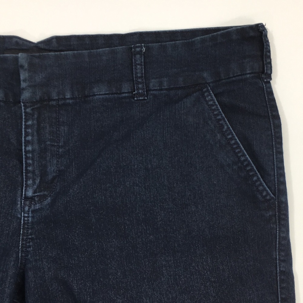Torrid Denim Jean Shorts Womens 20 Dark Wash‎ Denim Cotton Cuffed - Picture 2 of 13